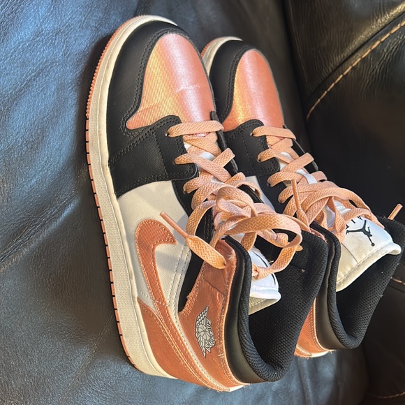 Air Jordan hightop retros - Picture 3 of 4